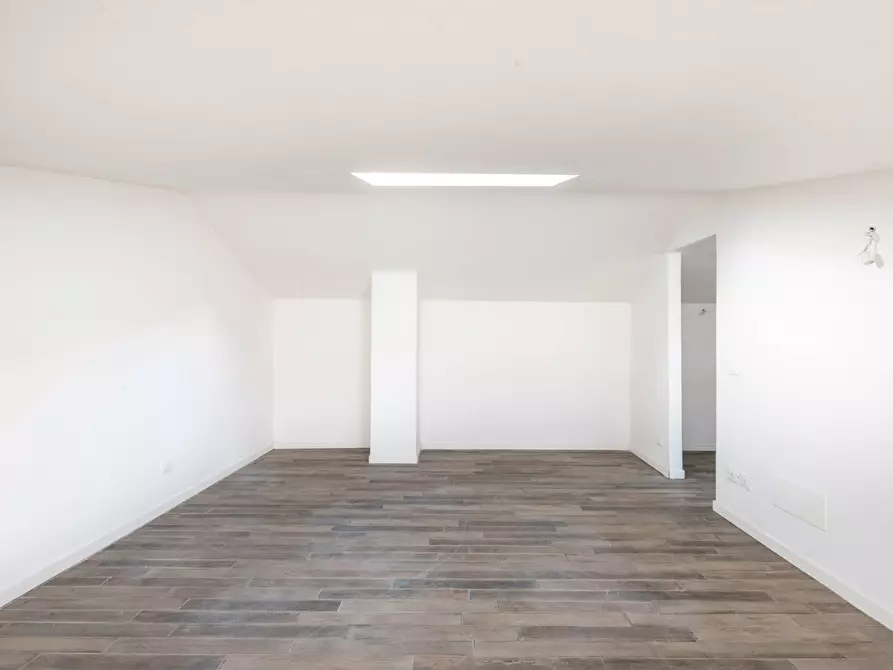 Immagine 23 di Appartamento in vendita  in Via Palaverta 69 a Marino