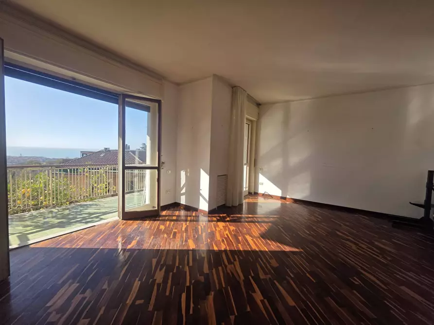 Immagine 3 di Appartamento in vendita  in Viale delle Tamerici B2/2 a Salerno