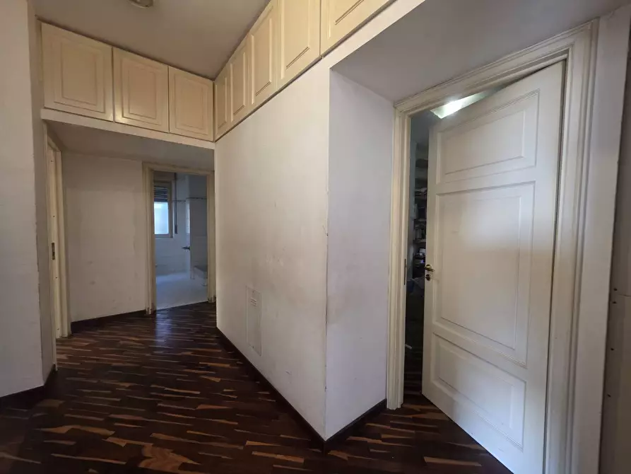 Immagine 12 di Appartamento in vendita  in Viale delle Tamerici B2/2 a Salerno