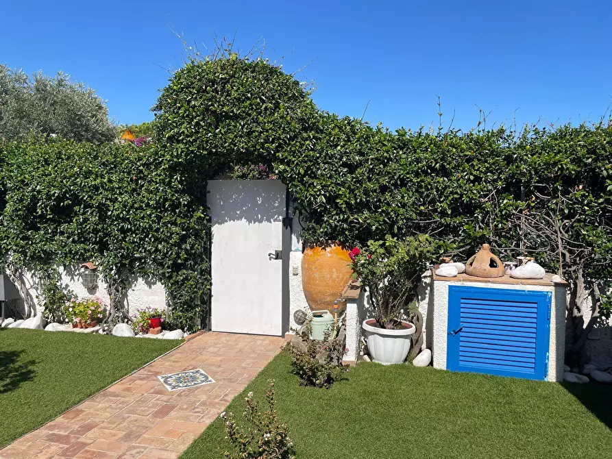 Immagine 5 di Villa in vendita  in viale europa a San Felice Circeo