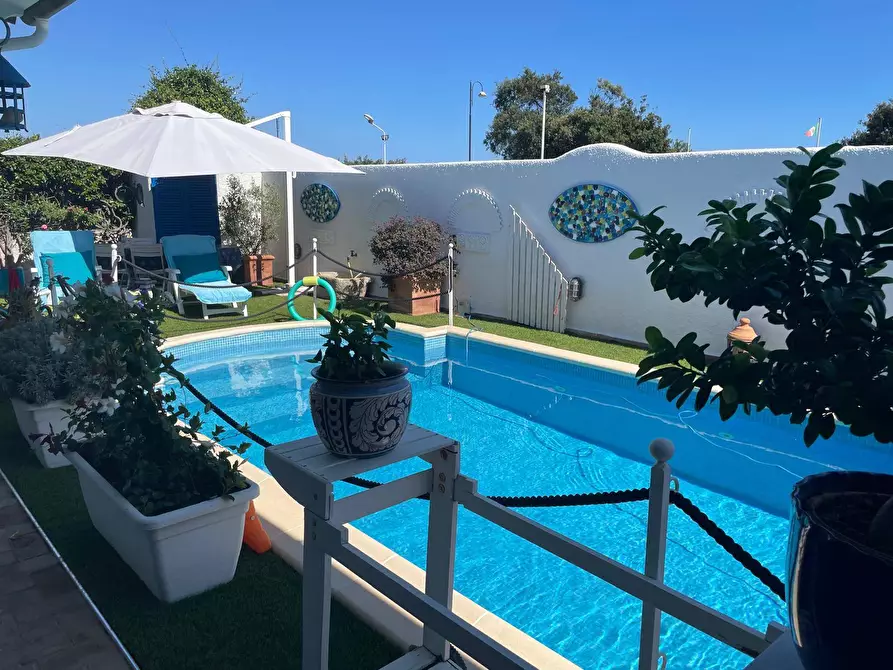 Immagine 3 di Villa in vendita  in viale europa a San Felice Circeo