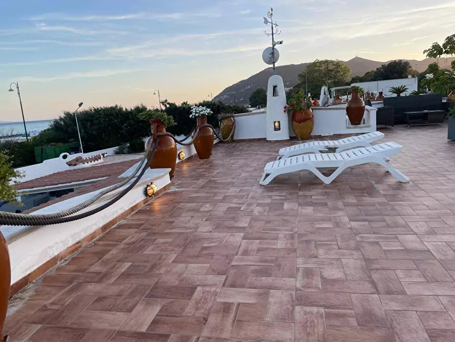 Immagine 1 di Villa in vendita  in viale europa a San Felice Circeo