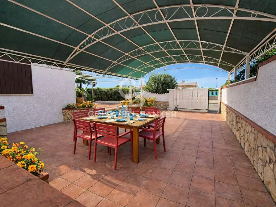 Immagine 3 di Casa semindipendente in vendita  in Lungomare delle Nereidi a Tarquinia