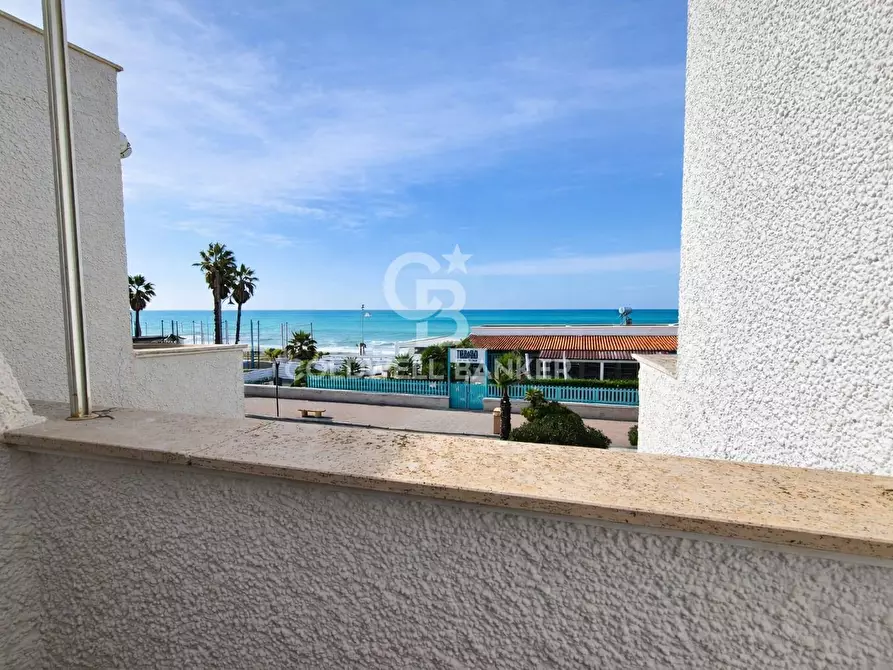 Immagine 17 di Casa semindipendente in vendita  in Lungomare delle Nereidi a Tarquinia