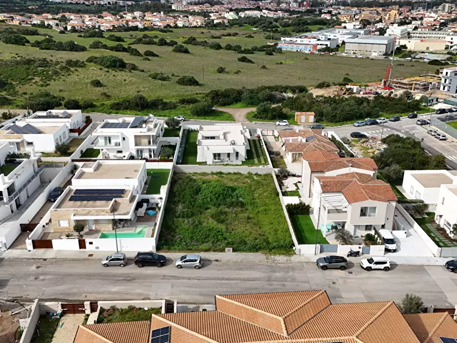 Immagine 14 di Terreno residenziale in vendita  in Via Fogazzaro snc a Olbia