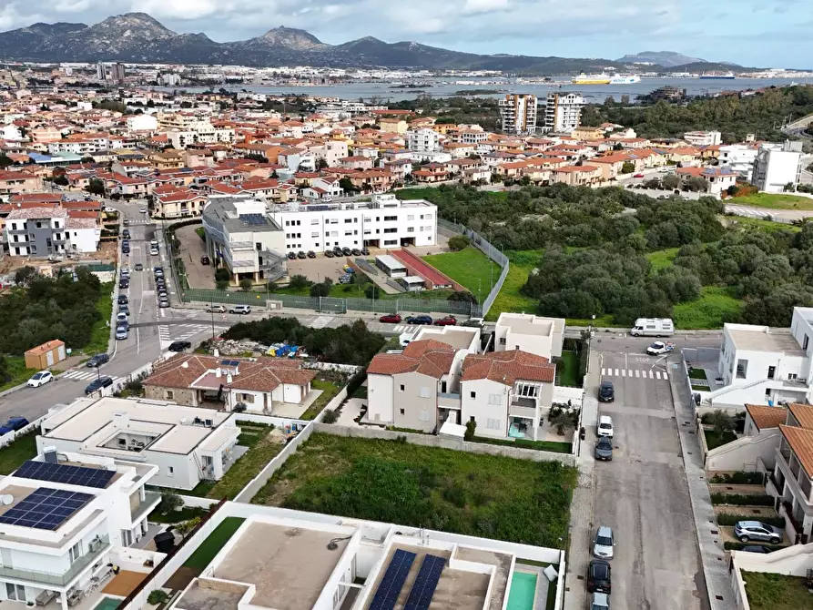 Immagine 3 di Terreno residenziale in vendita  in Via Fogazzaro snc a Olbia