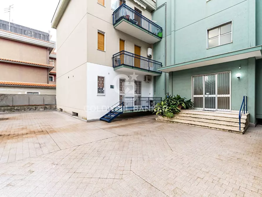 Immagine 2 di Appartamento in vendita  in Via Eugenio Montale 25 a Acireale