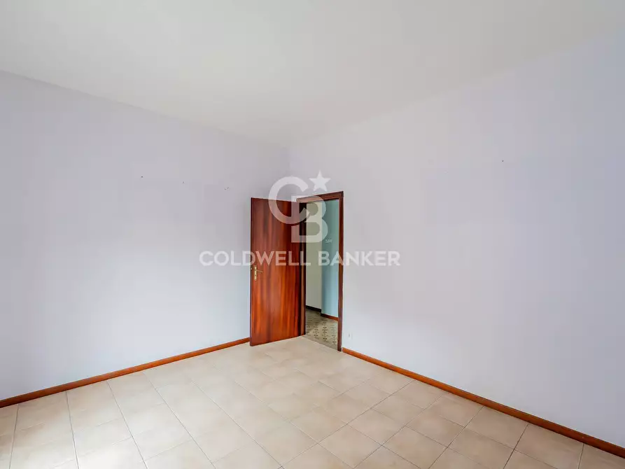 Immagine 14 di Appartamento in vendita  in Via Eugenio Montale 25 a Acireale