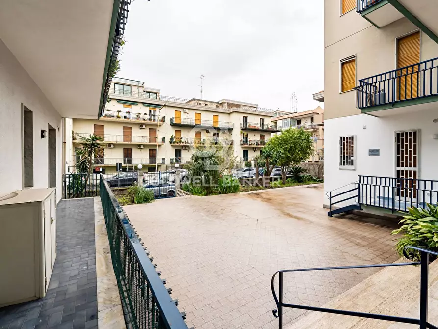 Immagine 23 di Appartamento in vendita  in Via Eugenio Montale 25 a Acireale