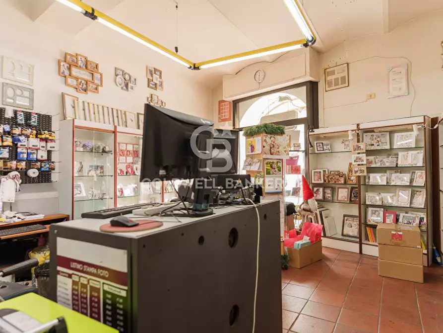 Immagine 7 di Negozio in affitto  in Piazza Garibaldi 23 a Assisi