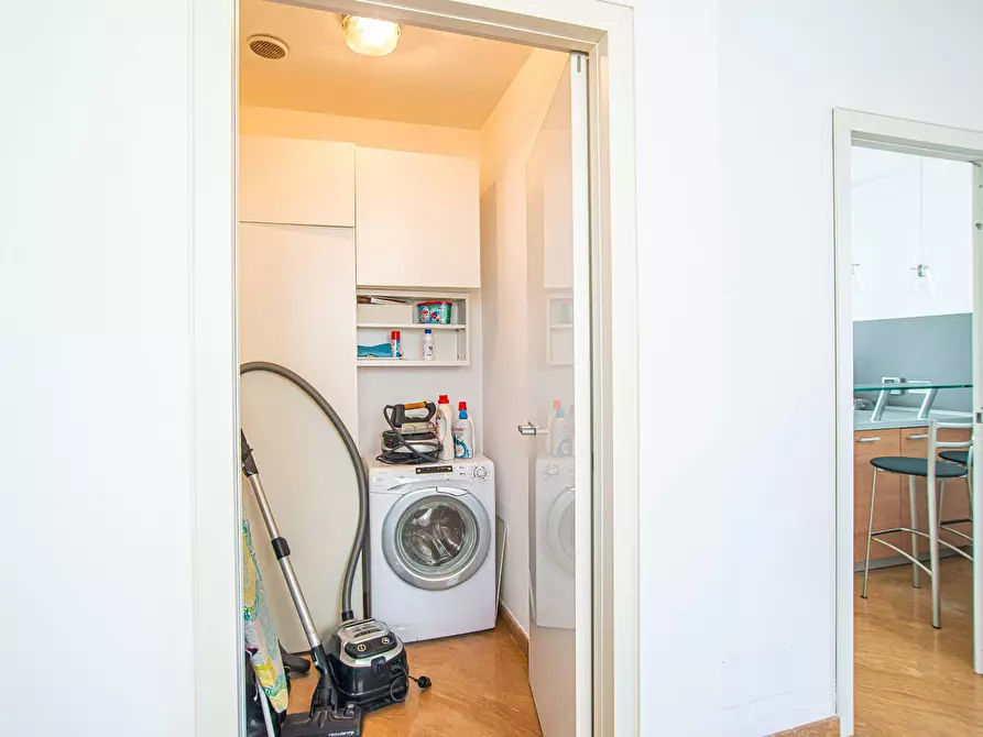 Immagine 20 di Appartamento in vendita  in Viale di Villa massimo 37 a Roma