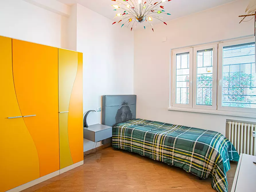 Immagine 28 di Appartamento in vendita  in Viale di Villa massimo 37 a Roma