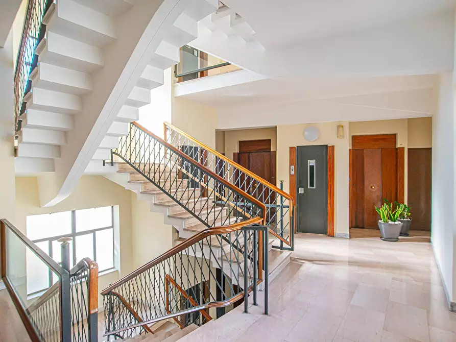 Immagine 35 di Appartamento in vendita  in Viale di Villa massimo 37 a Roma