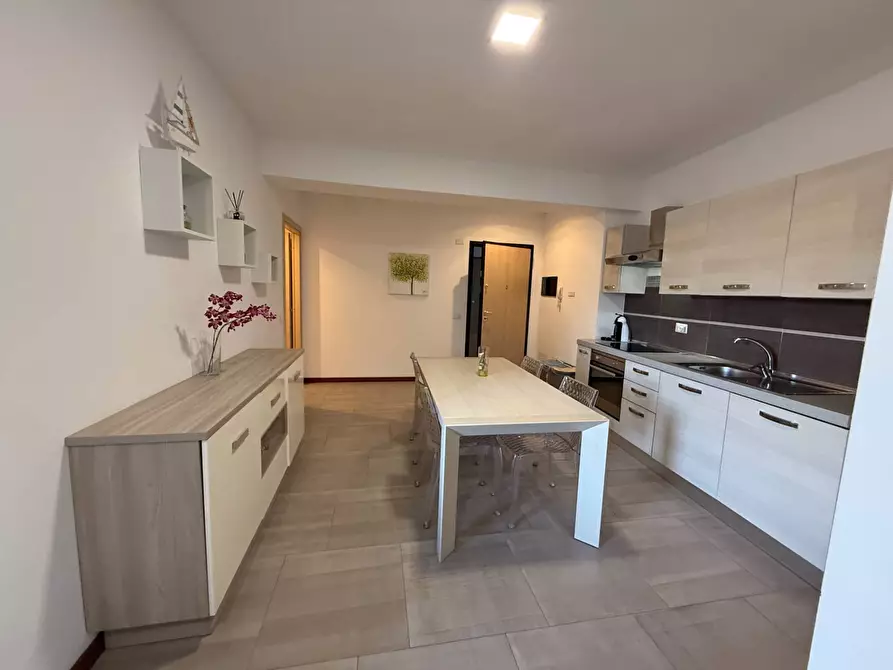 Immagine 3 di Appartamento in vendita  in Corso Umberto 183 a Olbia