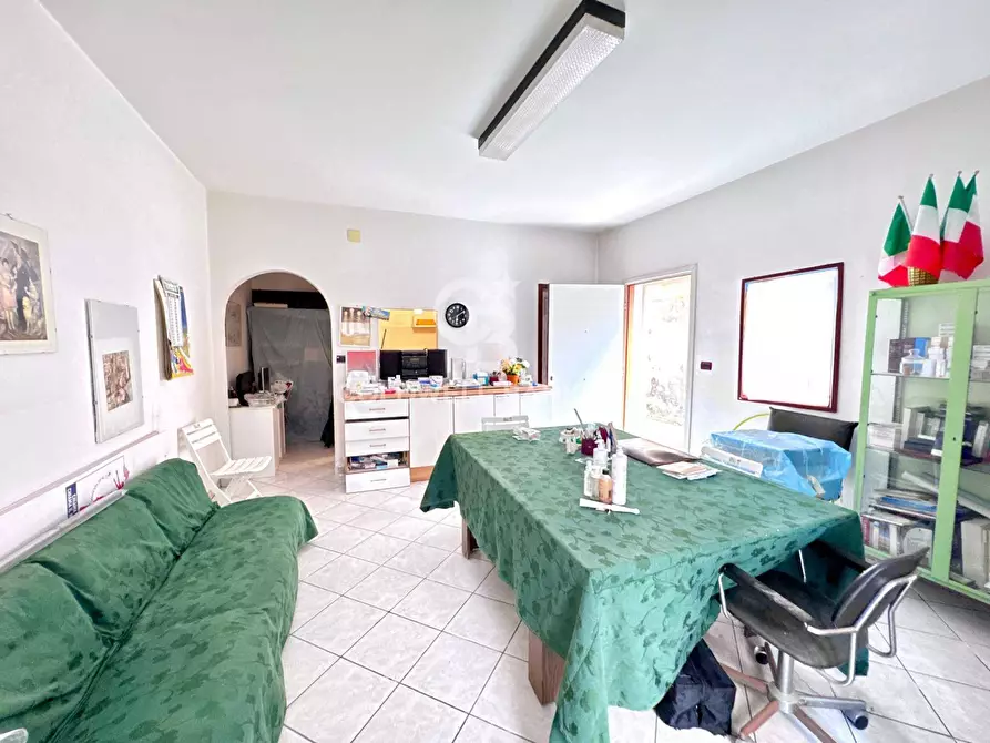 Immagine 11 di Ufficio in vendita  in Via Giovanni Pascoli 1 a Sant'agata Li Battiati