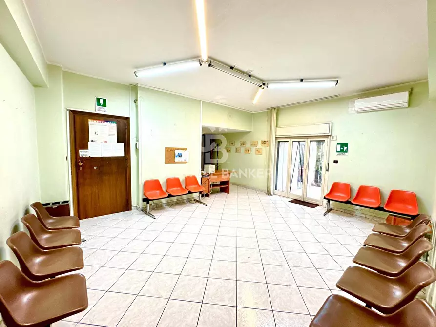 Immagine 9 di Ufficio in vendita  in Via Giovanni Pascoli 1 a Sant'agata Li Battiati