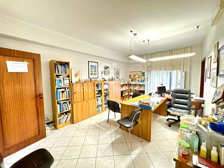 Immagine 4 di Ufficio in vendita  in Via Giovanni Pascoli 1 a Sant'agata Li Battiati