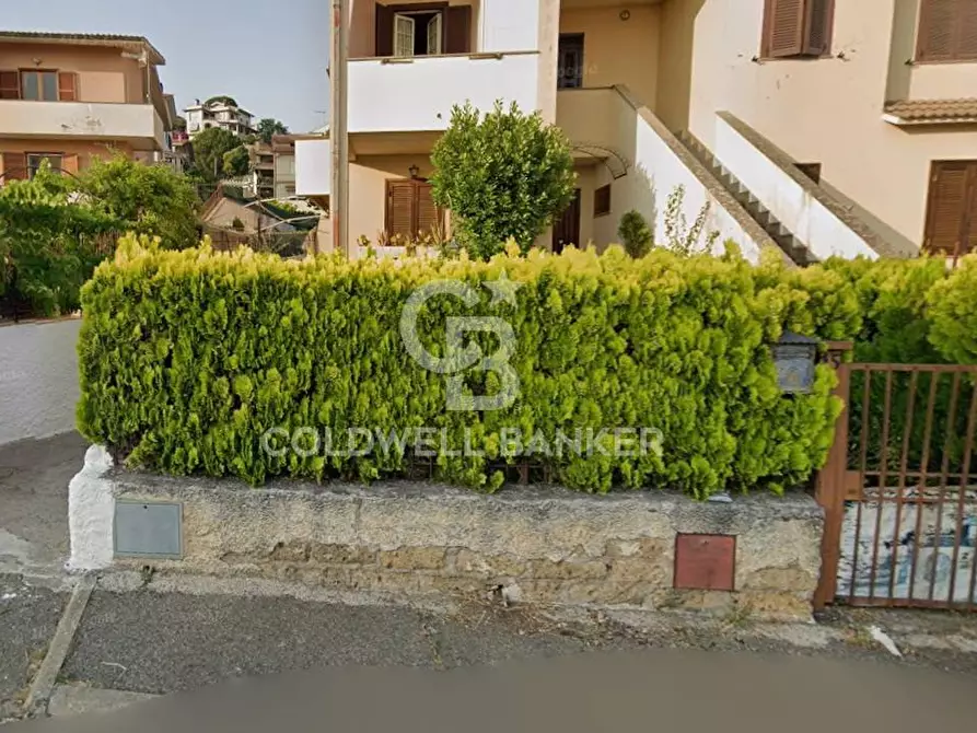 Immagine 1 di Magazzino in vendita  in Via Cardinal Angelo Quaglia 15 a Tarquinia