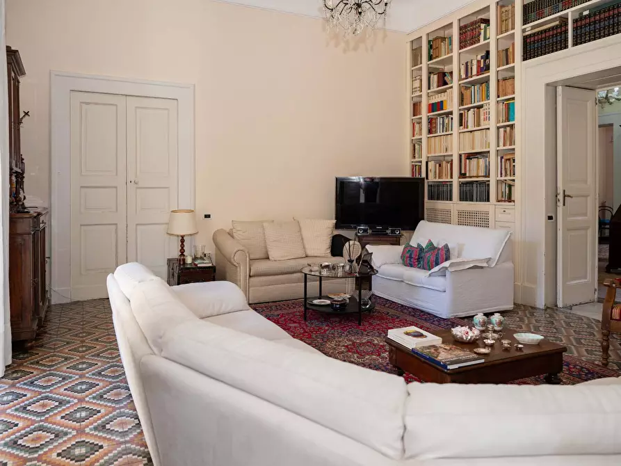 Immagine 7 di Appartamento in vendita  in Corso Umberto I 56 a Cava De' Tirreni