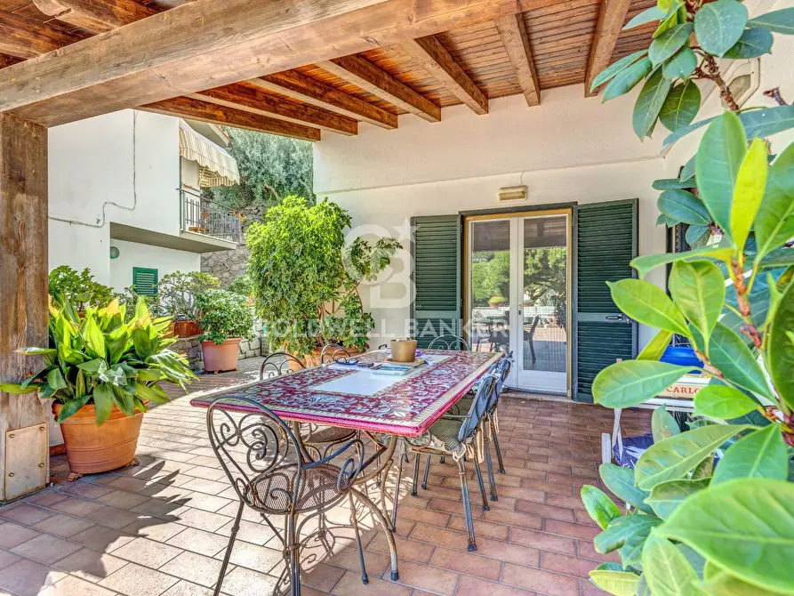 Immagine 1 di Appartamento in vendita  in Via della Costa a Campo Nell'elba