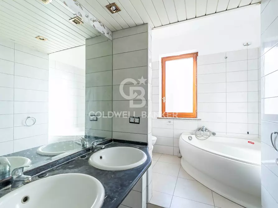 Immagine 19 di Appartamento in vendita  in Via Firenze 99 a Aci Castello