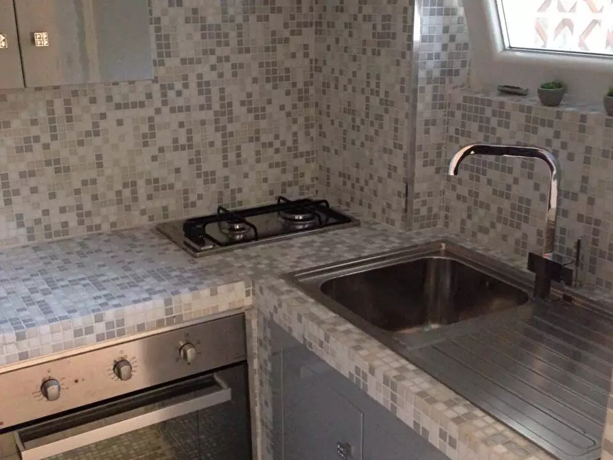 Immagine 7 di Appartamento in vendita  in Clivo Delle Mura Vaticane 23 a Roma