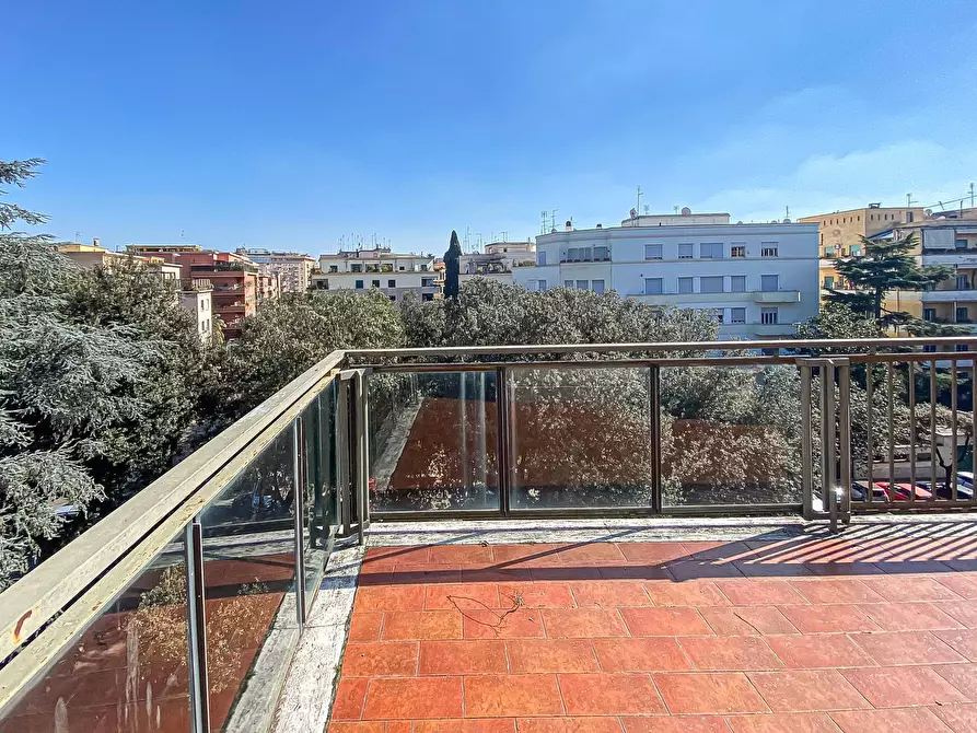Immagine 47 di Appartamento in vendita  in Viale di Villa massimo 37 a Roma