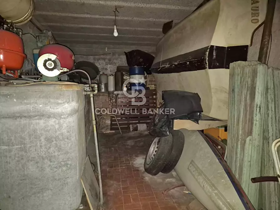 Immagine 10 di Box auto in vendita  in Via Cardinal Angelo Quaglia 15 a Tarquinia