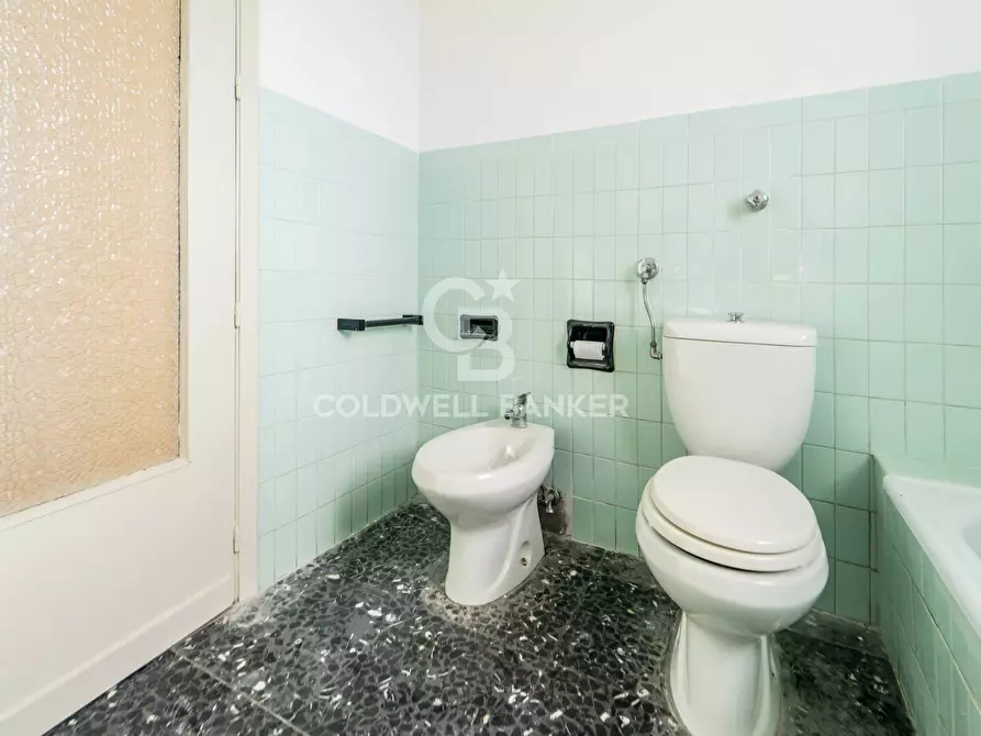 Immagine 19 di Appartamento in affitto  in via etnea 244 a Gravina Di Catania