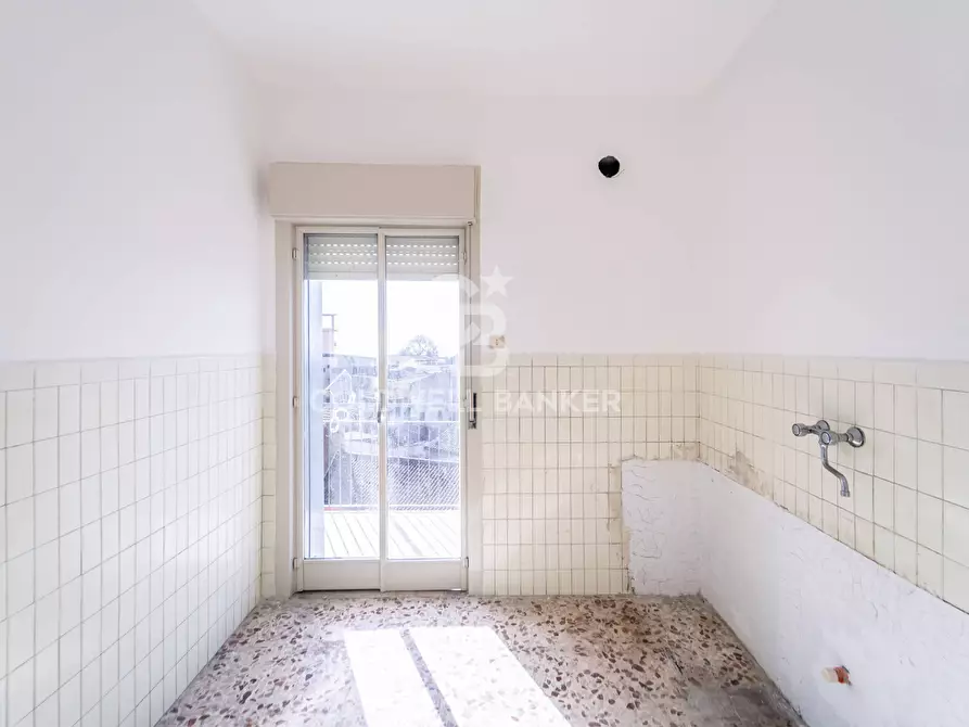 Immagine 23 di Appartamento in affitto  in via etnea 244 a Gravina Di Catania