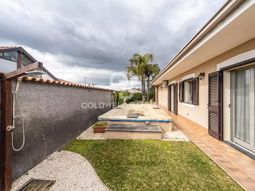 Immagine 9 di Villa in vendita  in Via Perugia 33 a Mascalucia