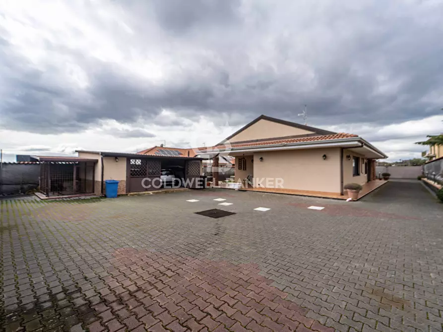 Immagine 14 di Villa in vendita  in Via Perugia 33 a Mascalucia