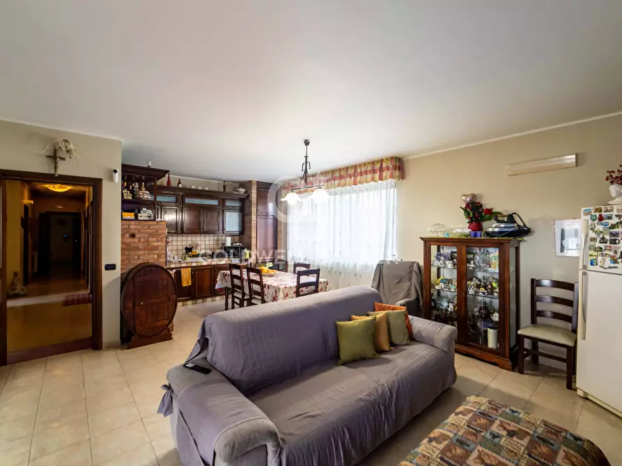 Immagine 19 di Villa in vendita  in Via Perugia 33 a Mascalucia
