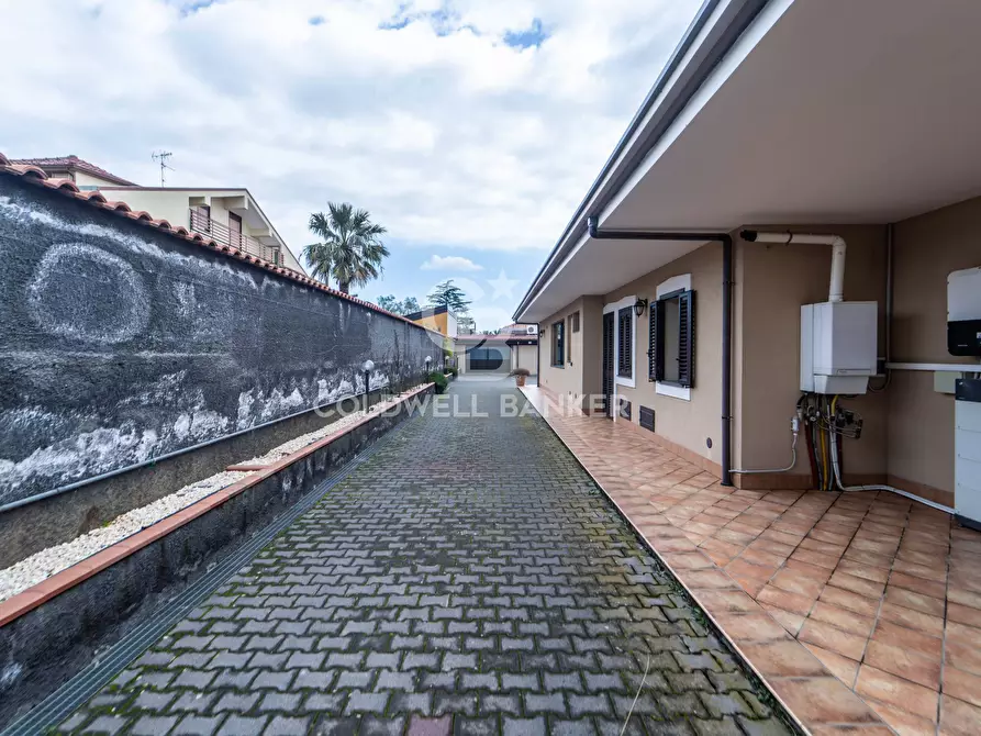 Immagine 39 di Villa in vendita  in Via Perugia 33 a Mascalucia