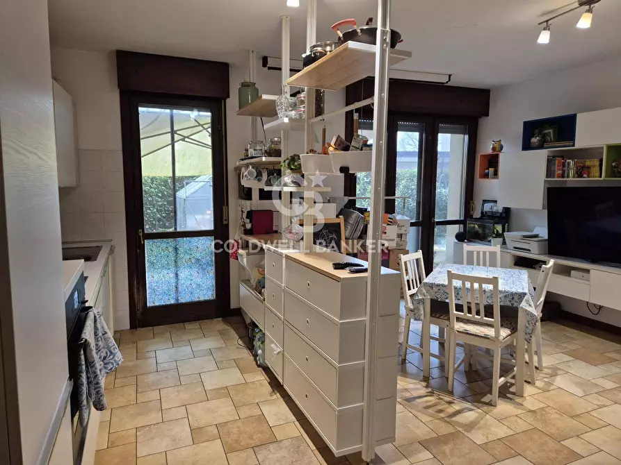 Immagine 1 di Appartamento in vendita  in Via Giuseppe Dossetti a Tavazzano Con Villavesco