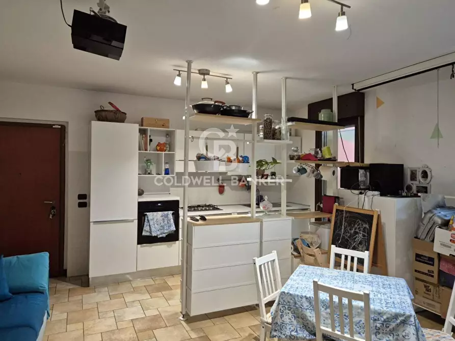 Immagine 3 di Appartamento in vendita  in Via Giuseppe Dossetti a Tavazzano Con Villavesco