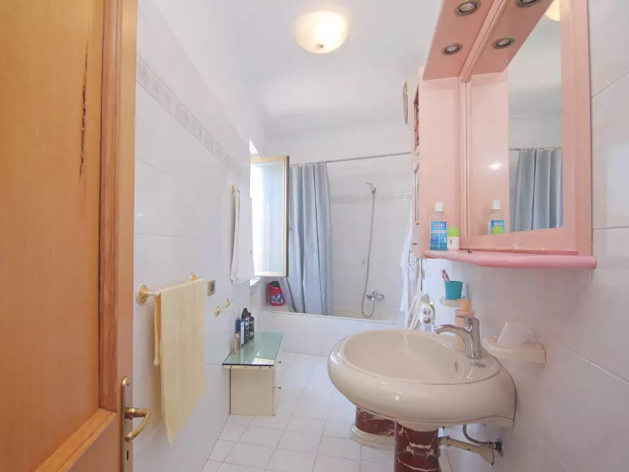 Immagine 11 di Appartamento in vendita  in Via Cornelia 150 a Roma