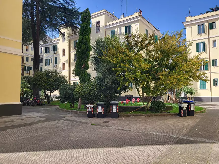 Immagine 3 di Appartamento in vendita  in Via Galileo Ferraris 2 a Roma