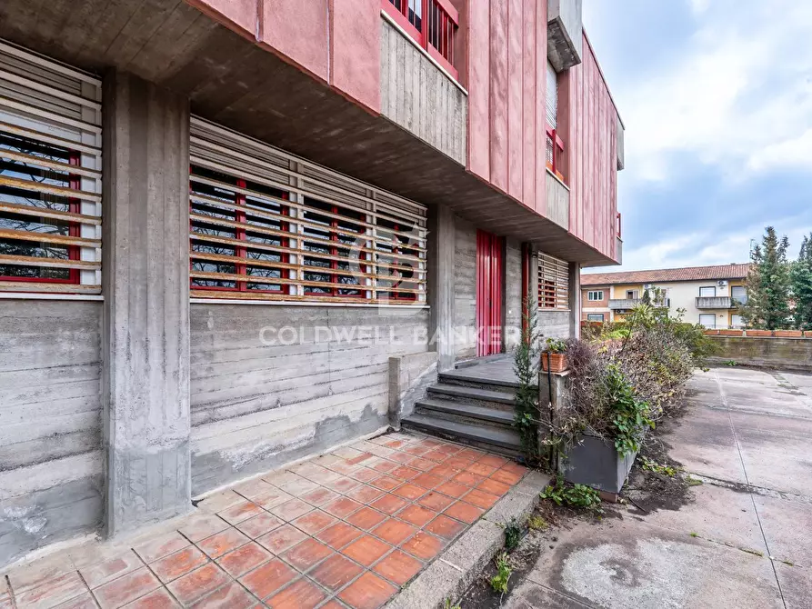 Immagine 16 di Ufficio in vendita  a San Giovanni La Punta