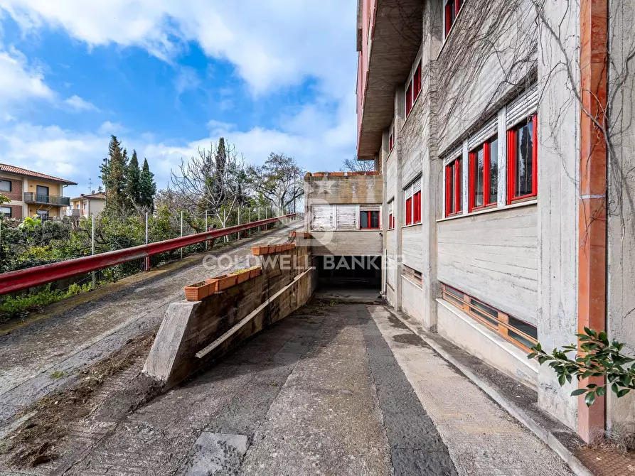 Immagine 23 di Ufficio in vendita  a San Giovanni La Punta