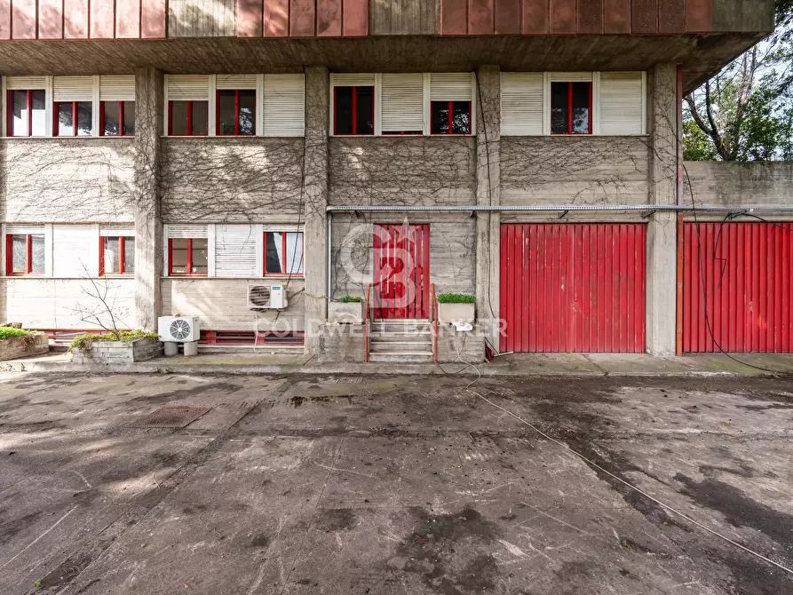 Immagine 26 di Ufficio in vendita  a San Giovanni La Punta