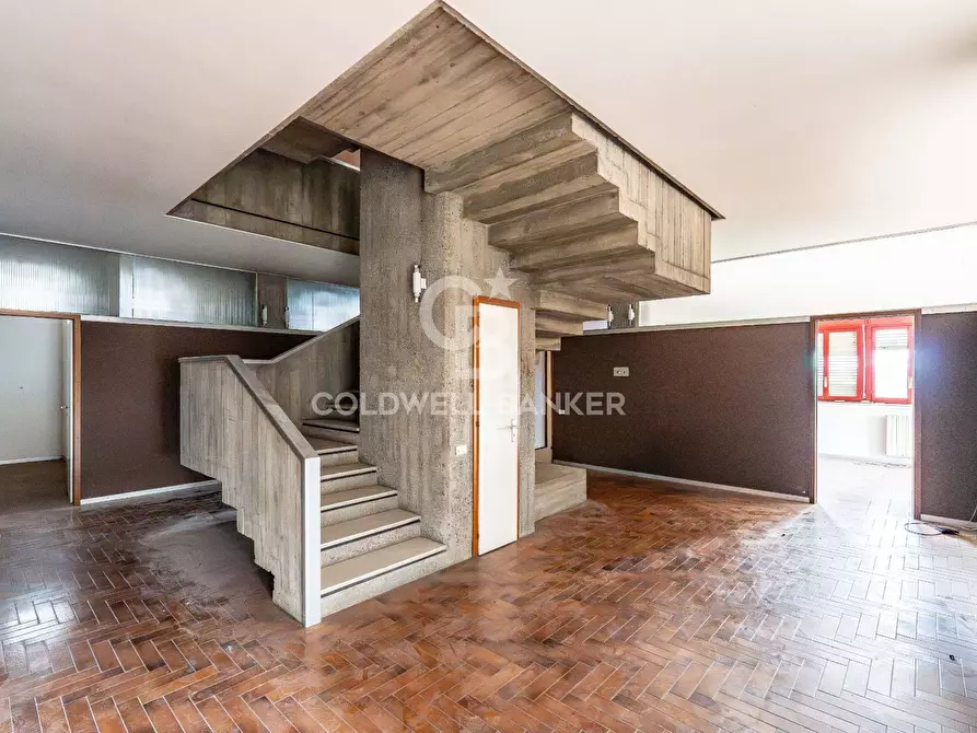 Immagine 67 di Ufficio in vendita  a San Giovanni La Punta