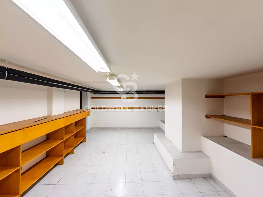 Immagine 91 di Ufficio in vendita  a San Giovanni La Punta