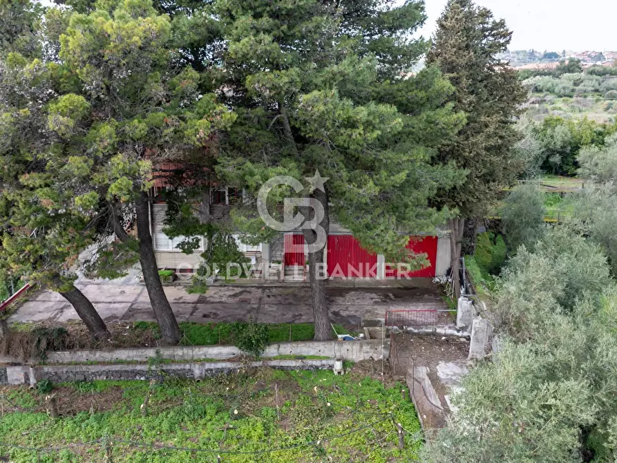 Immagine 94 di Ufficio in vendita  a San Giovanni La Punta