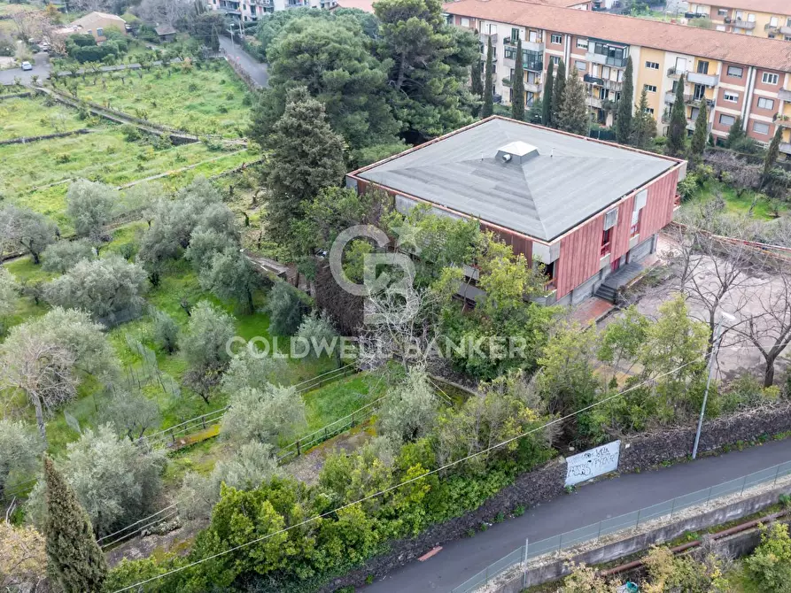 Immagine 104 di Ufficio in vendita  a San Giovanni La Punta