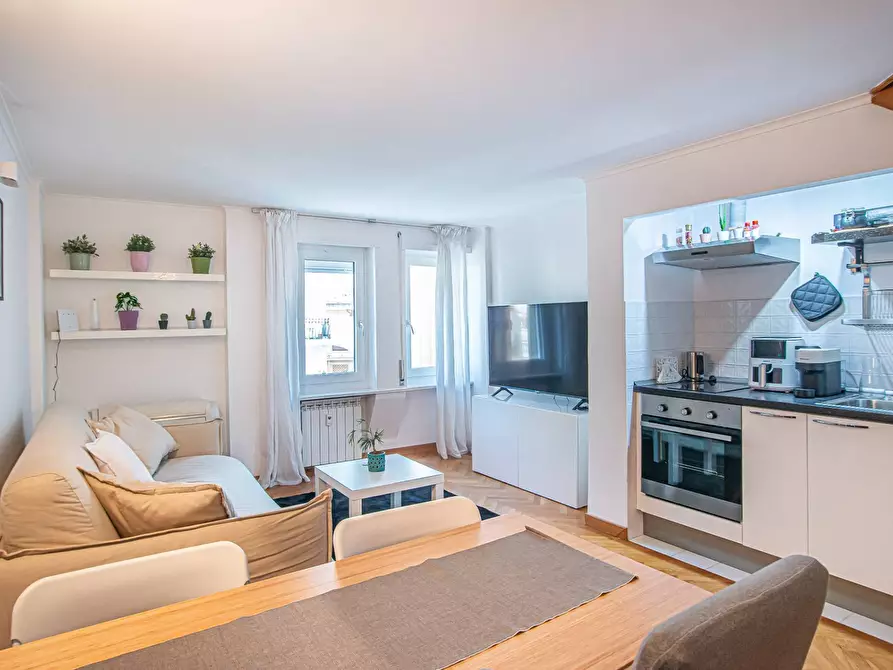 Immagine 2 di Appartamento in vendita  in Via Archimede a Roma