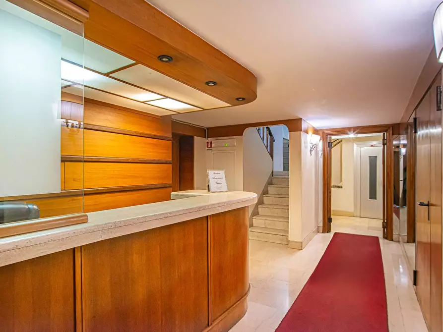 Immagine 21 di Appartamento in vendita  in Via Archimede a Roma