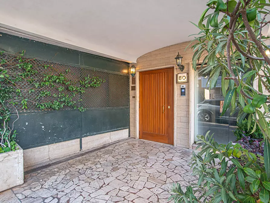 Immagine 23 di Appartamento in vendita  in Via Archimede a Roma