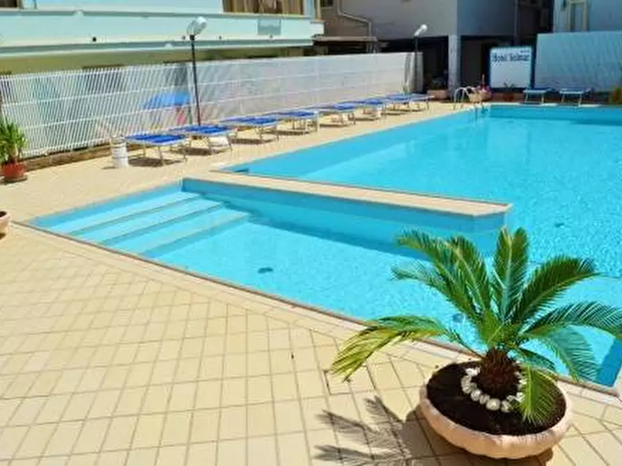 Immagine 2 di Albergo/B&B/Residence in vendita  in via facchini 9 a Cattolica