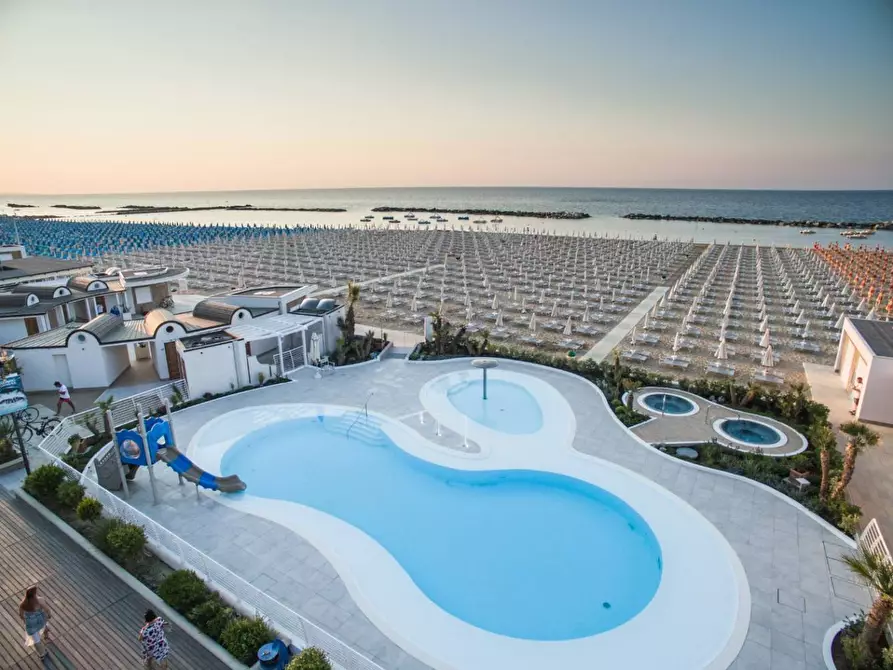 Immagine 8 di Albergo/B&B/Residence in vendita  in via facchini 9 a Cattolica